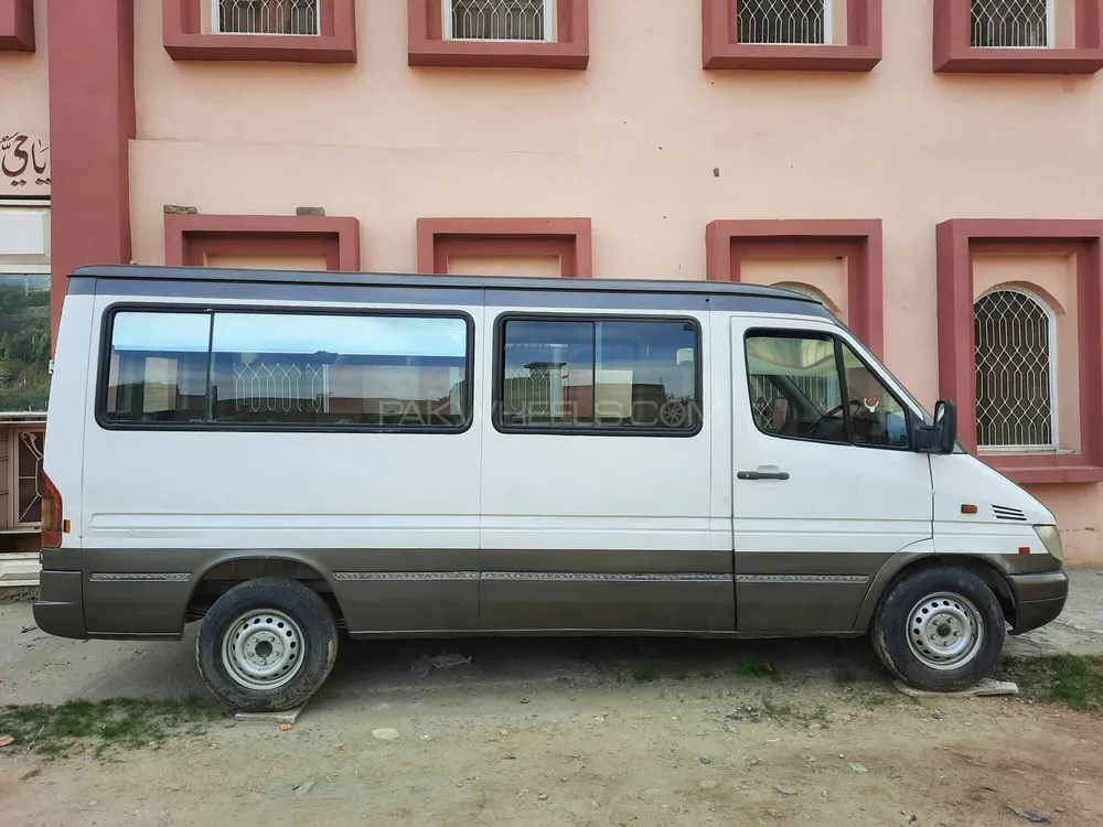 Mercedes Benz Sprinter 2005 for sale in Malakand Agency