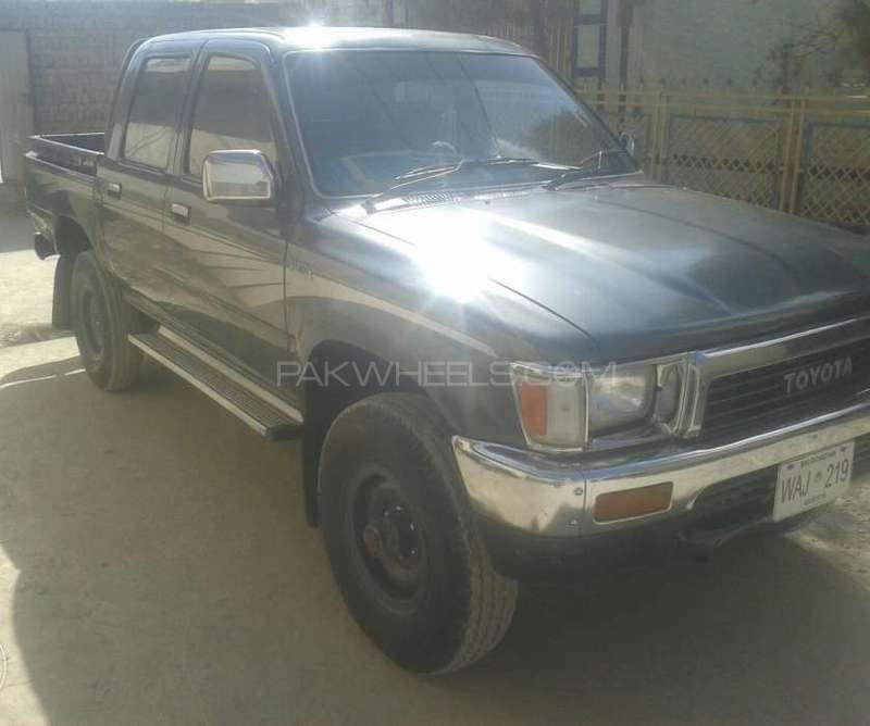 Toyota Hilux 1990 for Sale in Quetta Image-1
