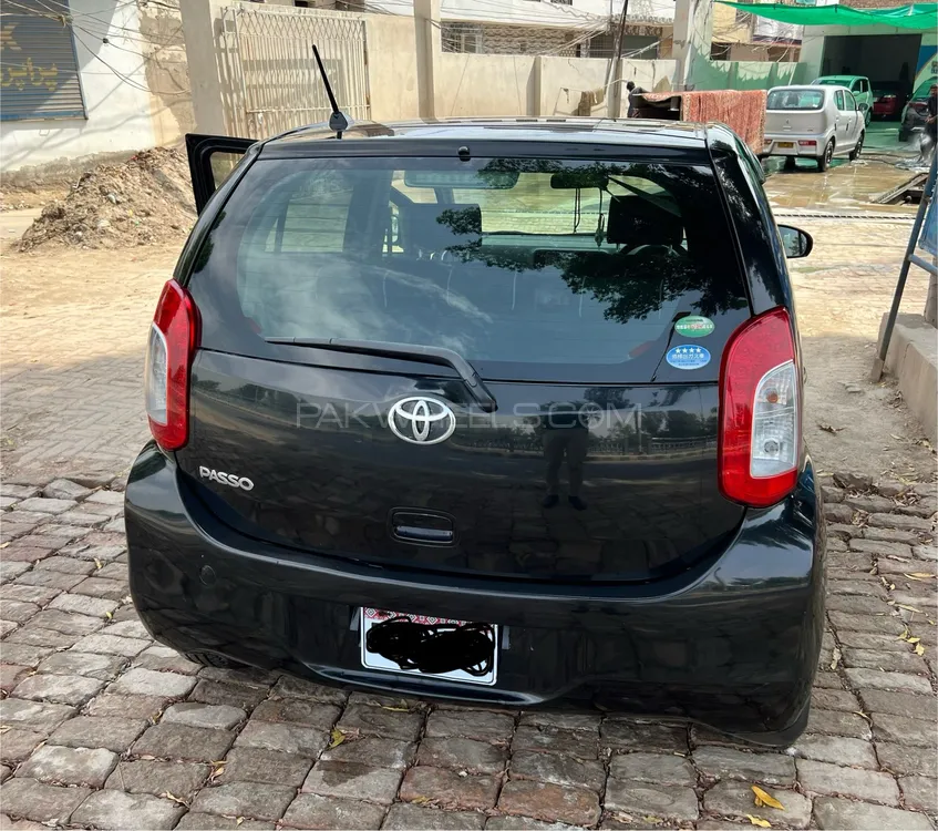 Toyota Passo 2015 for sale in Khanpur