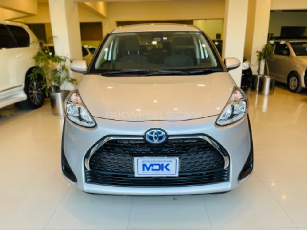 Toyota Sienta 2019 for Sale in Islamabad Image-1