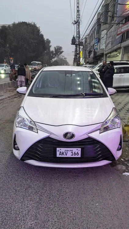 Toyota Vitz 2019 for Sale in Sahiwal Image-1