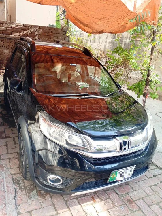 Honda BR-V 2017 for Sale in Lahore Image-1