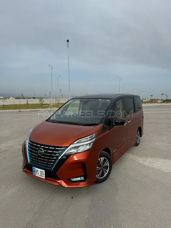 Nissan Serena 2021 for Sale in Islamabad Image-1