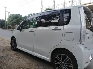 Daihatsu Move Custom G 2014 for Sale
