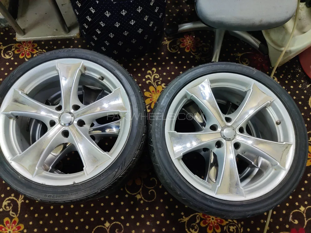 18 inches japnese rims and japnese dunlop tyres Image-1