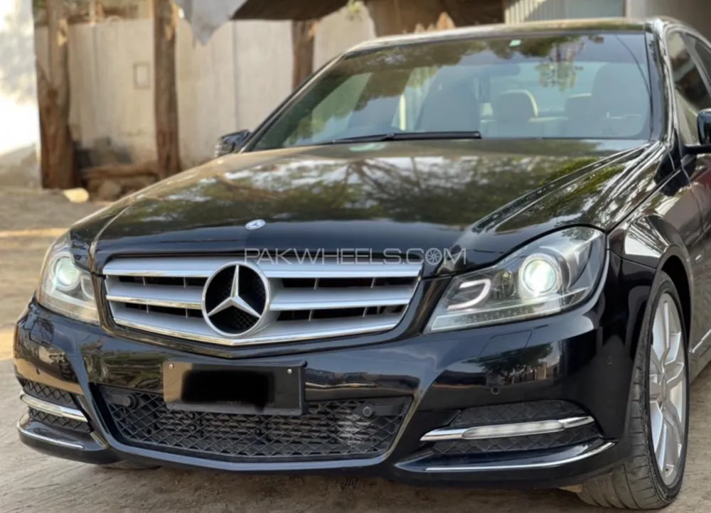 Mercedes Benz C Class 2012 for Sale in Sukkur Image-1