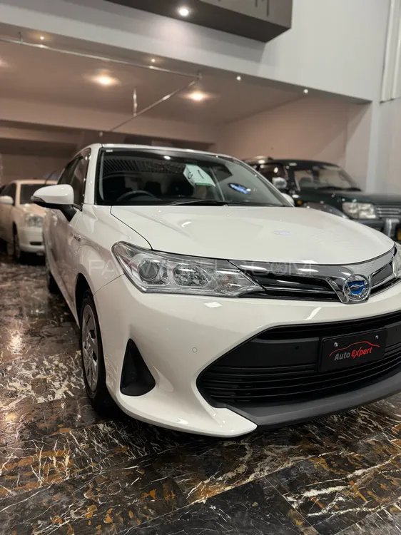 Toyota Corolla Axio 2020 for Sale in Quetta Image-1