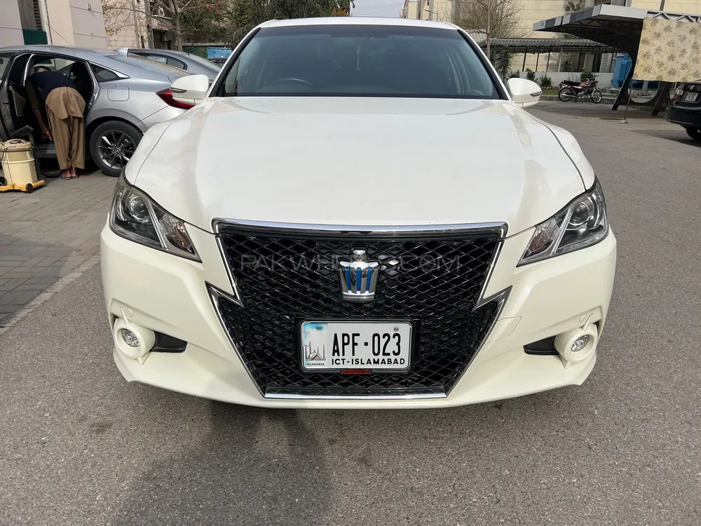Toyota Crown 2014 for Sale in Islamabad Image-1