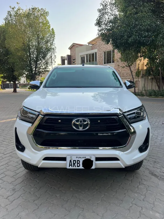 Toyota Hilux 2024 for Sale in Lahore Image-1