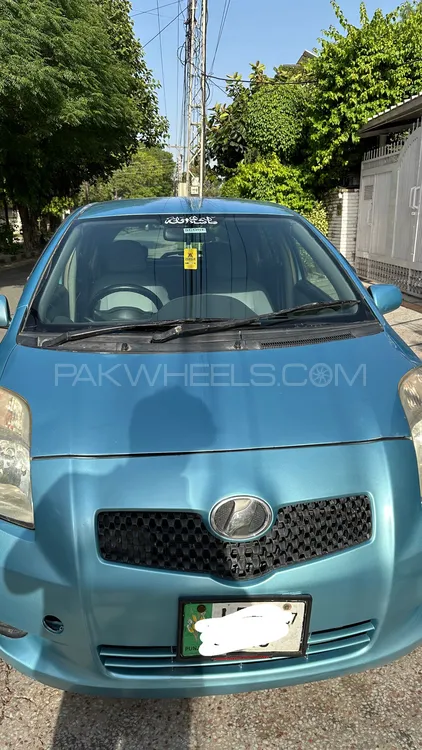 Toyota Vitz 2005 for sale in Lahore