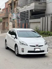 Toyota Prius S 1.8 2013 for Sale