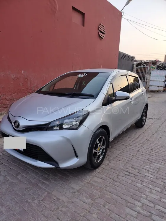 Toyota Vitz 2015 for sale in Jhelum