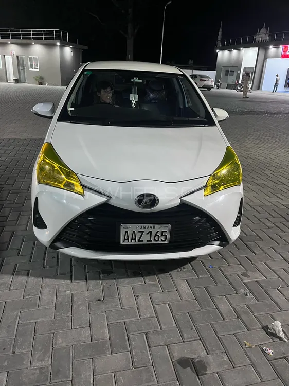 Toyota Vitz 2021 for Sale in Sialkot Image-1
