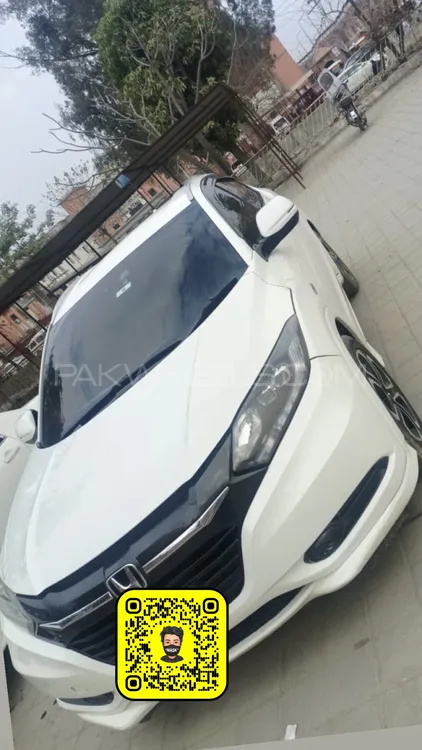 Honda Vezel 2014 for Sale in Mardan Image-1
