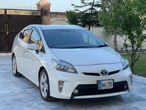 Toyota Prius G Touring Selection 1.8 2012 for Sale