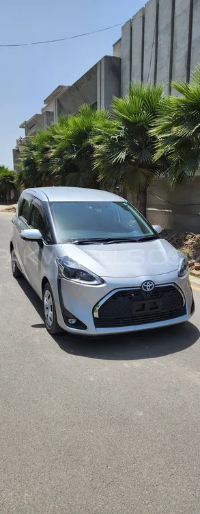 Toyota Sienta 2020 for Sale in Faisalabad Image-1