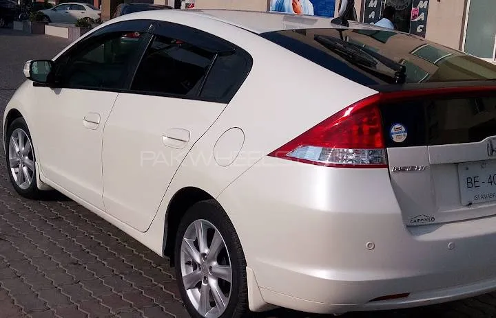 Honda Insight Exclusive 2010 for Sale in Lahore Image-1