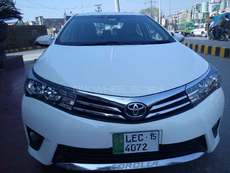 Toyota Corolla 2015 for Sale in Lahore Image-1