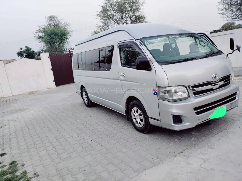 Toyota Hiace 2011 for Sale in Pindi gheb Image-1