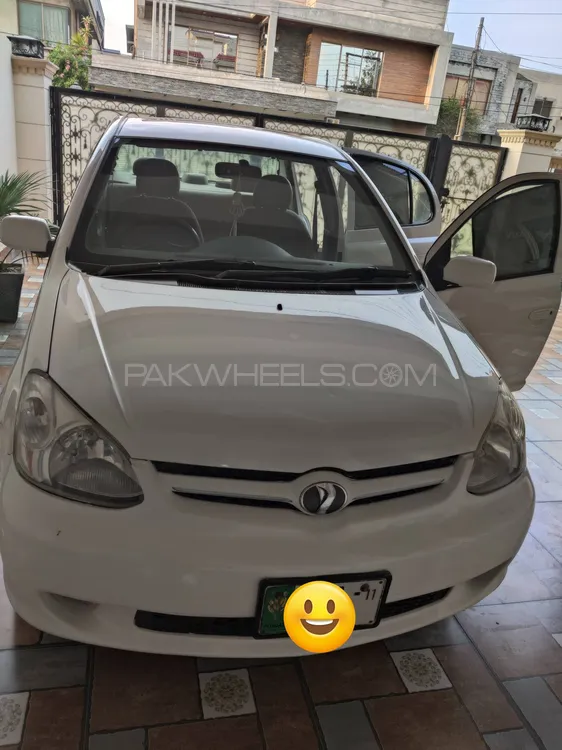 Toyota Platz 2006 for Sale in Lahore Image-1