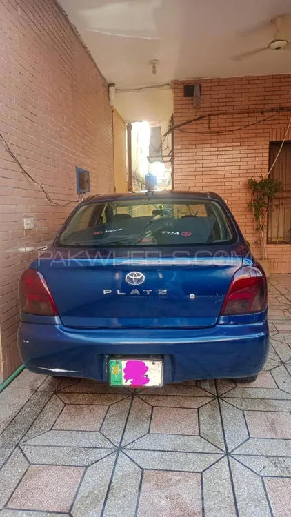 Toyota Platz 2002 for Sale in Lahore Image-1