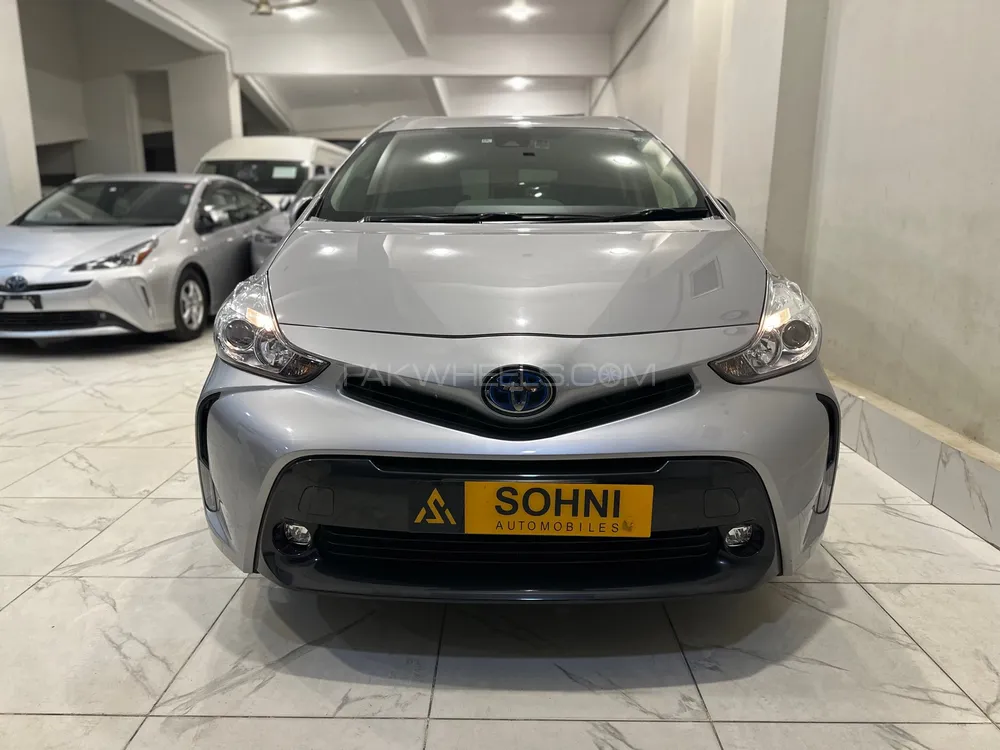 Toyota Prius Alpha 2020 for Sale in Karachi Image-1