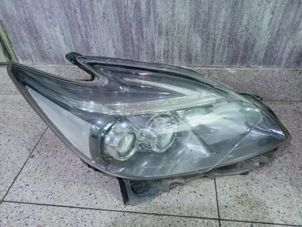 Toyota Prius 2013-18 G-Touring Leather Package LED-DRL Original Head Light Frame  Image-1