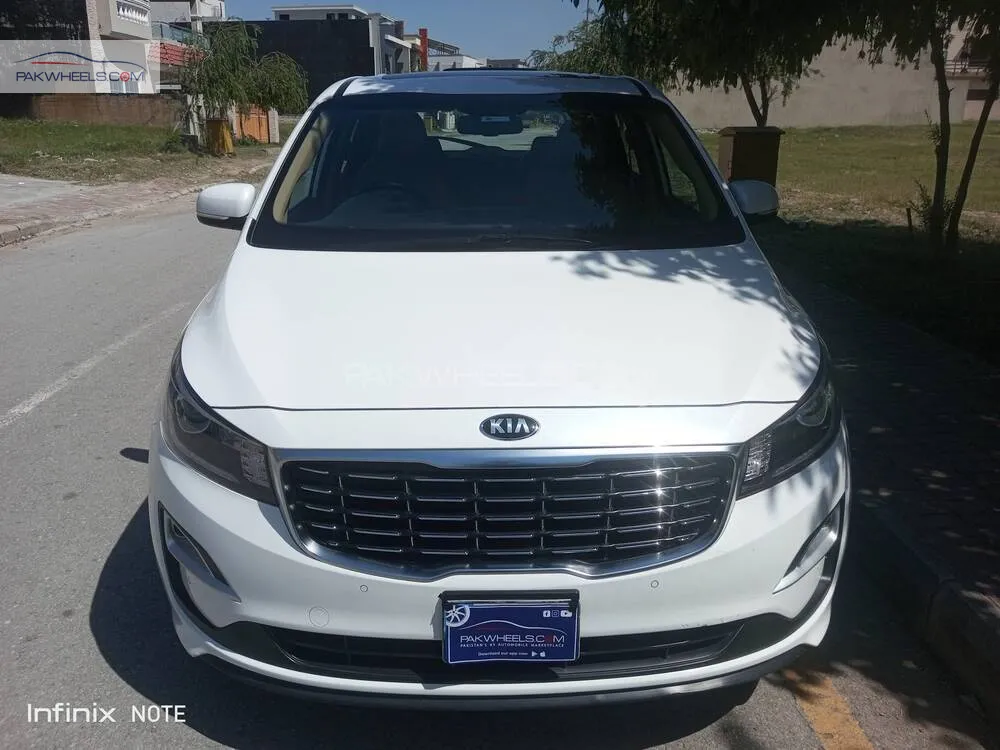 KIA Grand Carnival 2020 for Sale in Islamabad Image-1