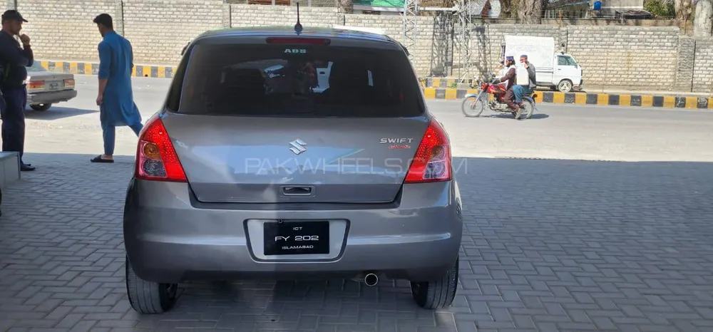 Suzuki Swift 2016 for Sale in Abbottabad Image-1