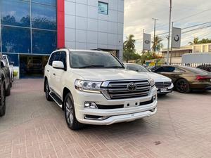 Make: Land Cruiser ZX
Model: 2017
Mileage: 61,000 km 
Reg year: 2018

*Original TV + 4 cameras
*Rear entertainment 
*Cool box
*Back autodoor 
*Sunroof
*Radar 
*7 seater

Calling and Visiting Hours

Monday to Saturday

11:00 AM to 7:00 PM