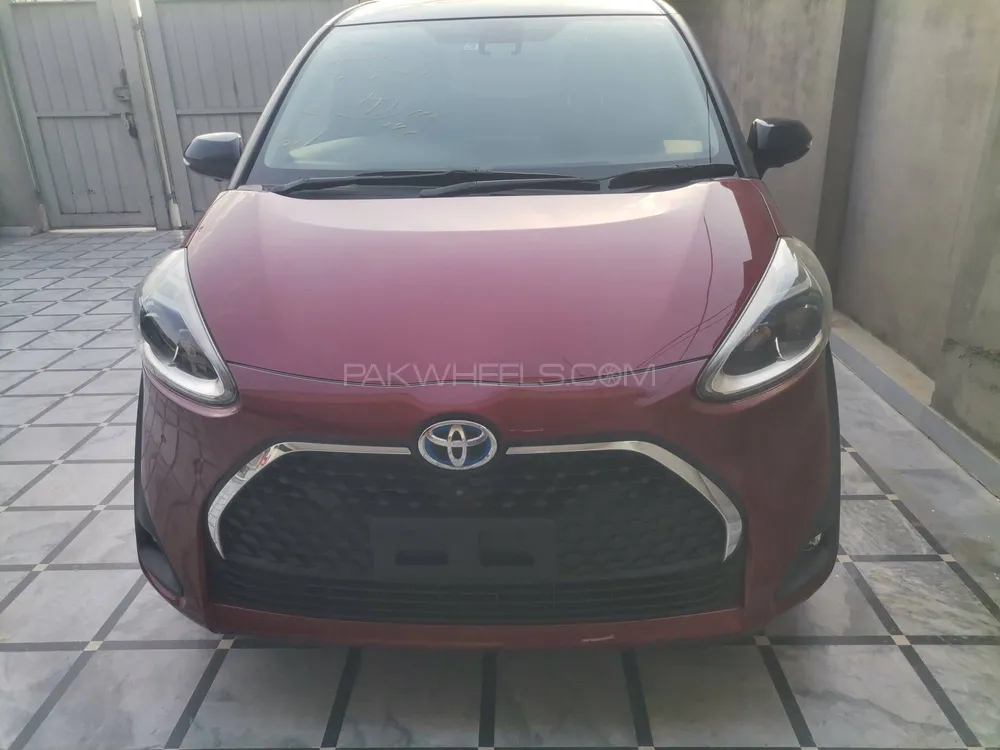 Toyota Sienta 2024 for sale in Lahore