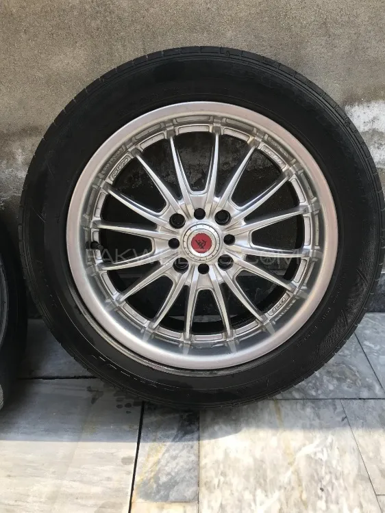 Alloy wheels 17’’ with low profile tires Image-1