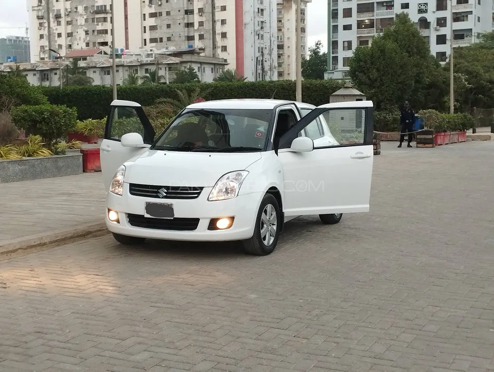 Suzuki Swift 2021 for Sale in Karachi Image-1