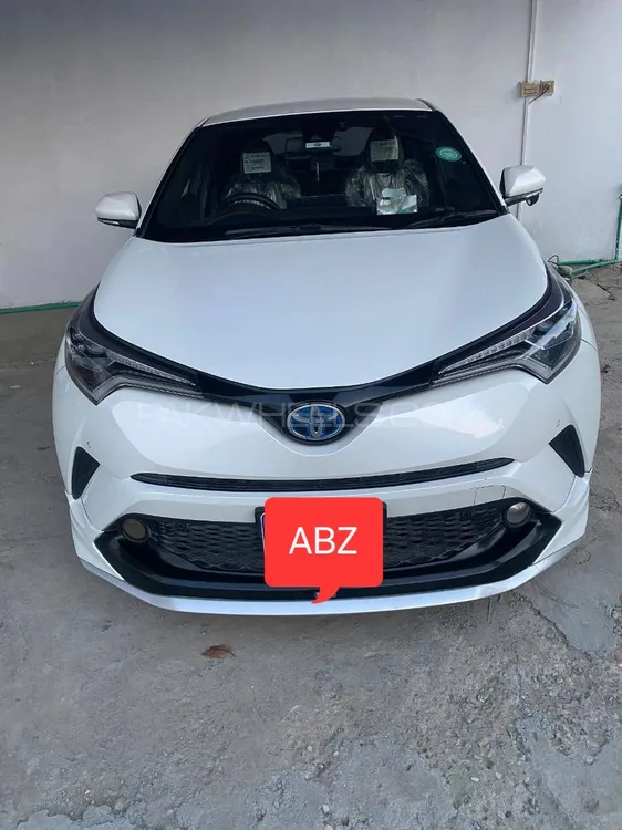 Toyota C-HR 2017 for Sale in Takhtbai Image-1