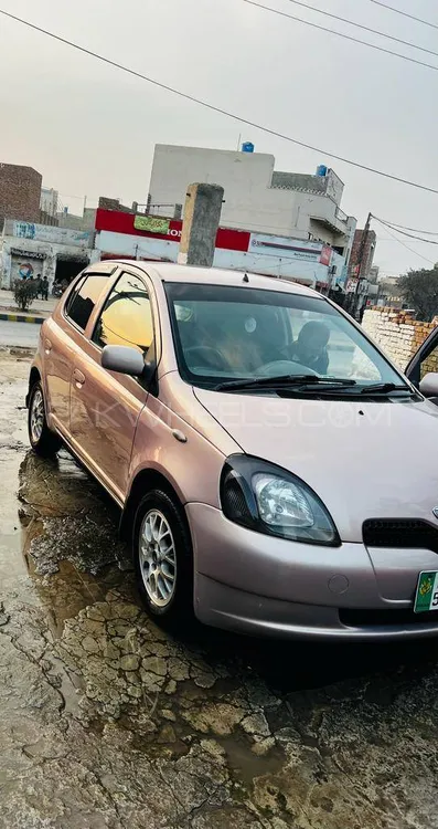 Toyota Vitz 2000 for sale in Faisalabad