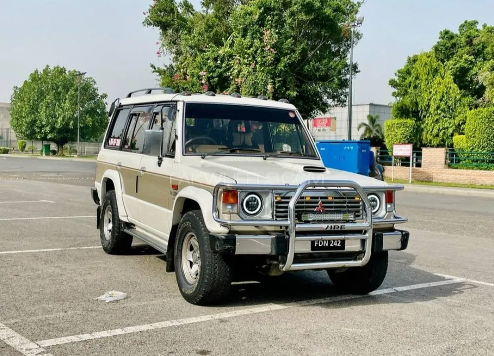 Mitsubishi Pajero 1988 for sale in Takhtbai