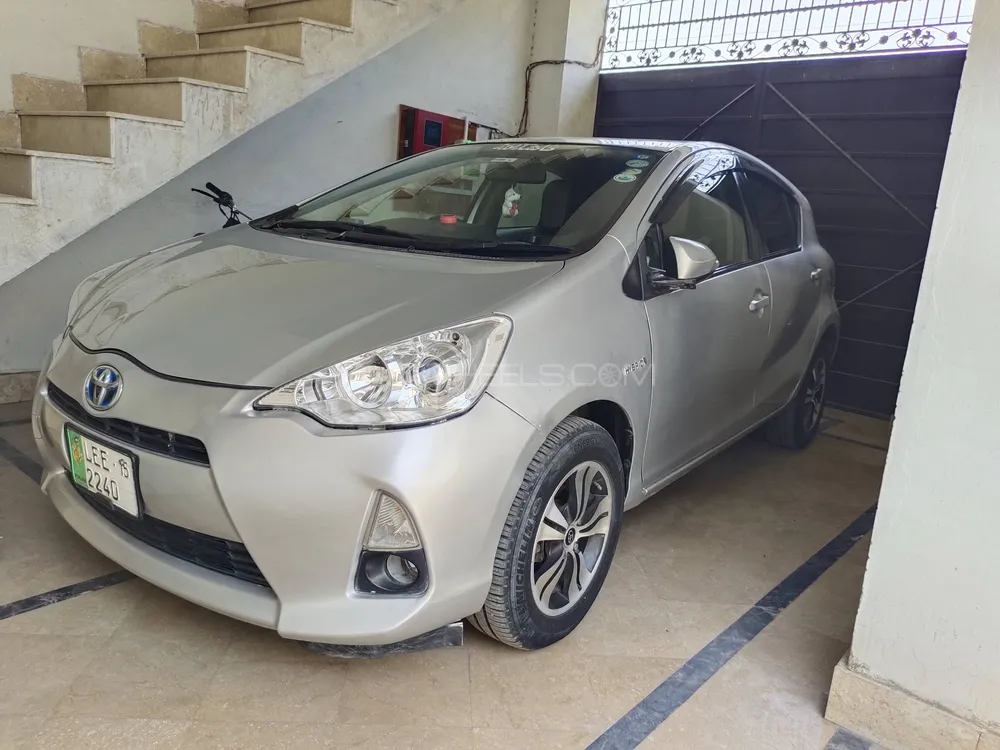 Toyota Aqua 2012 for Sale in Piplan Image-1