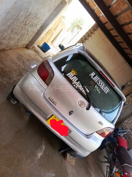 Toyota Vitz 2000 for Sale in Taunsa sharif Image-1
