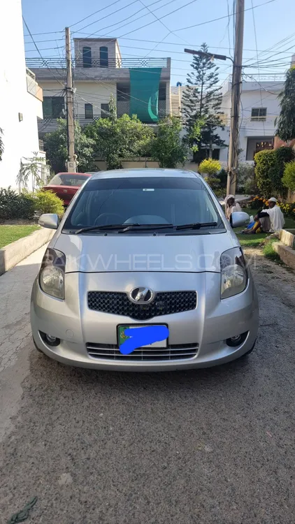 Toyota Vitz 2007 for Sale in Lahore Image-1