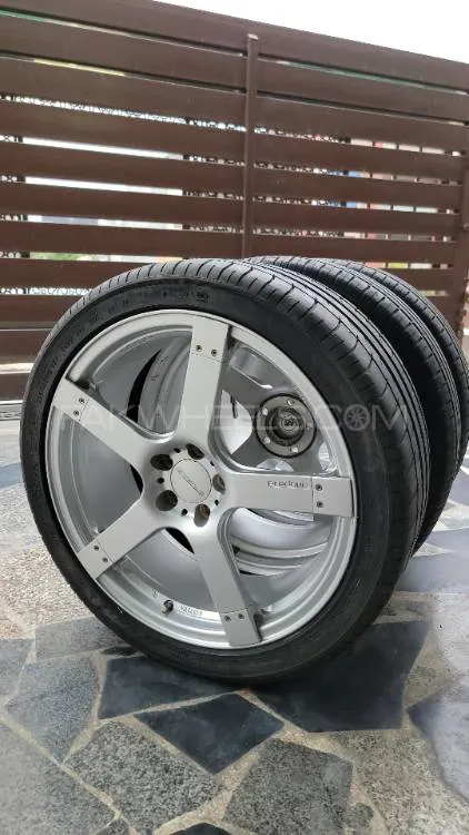 18 inch Prodrive gc-05n (Made in Japan) with tyres Image-1