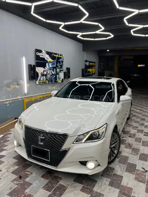 Toyota Crown 2013 for Sale in Peshawar Image-1