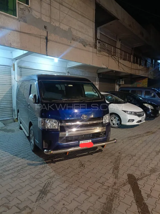 Toyota Hiace 2015 for Sale in Multan Image-1