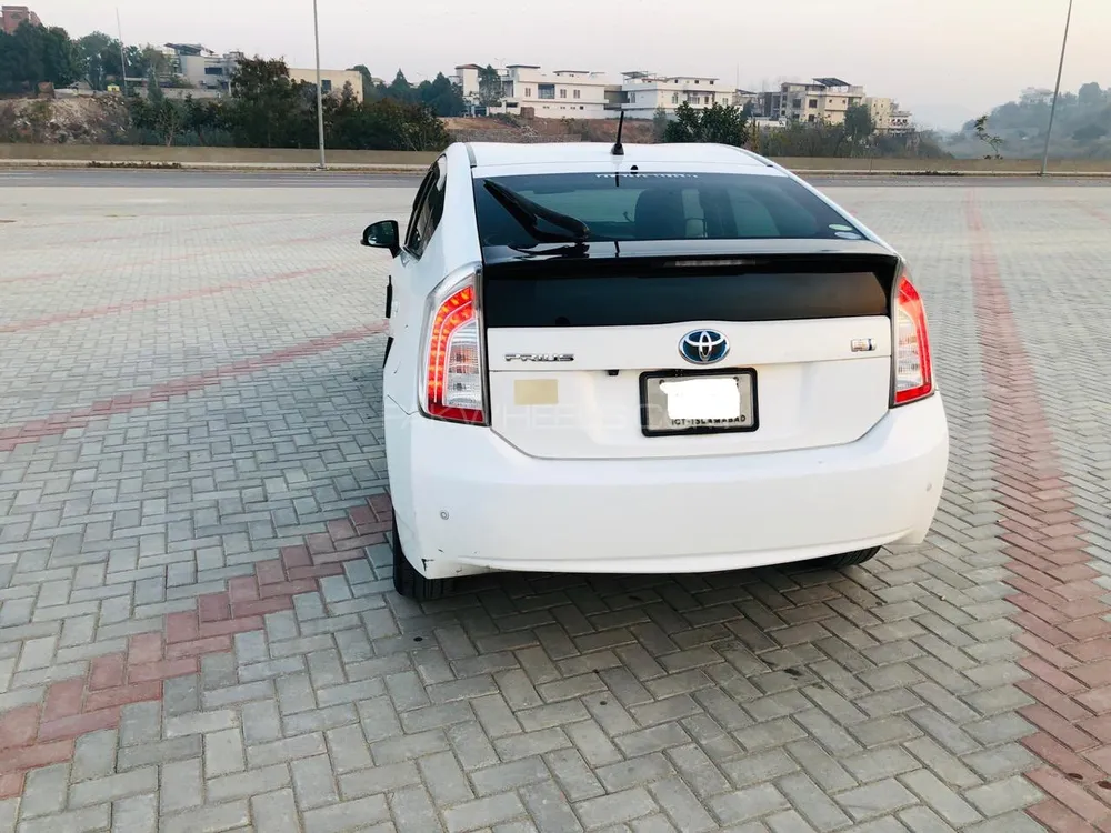 Toyota Prius 2013 for sale in Islamabad