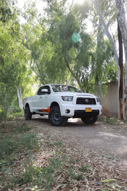 Toyota Tundra 2010 for Sale in Islamabad Image-1