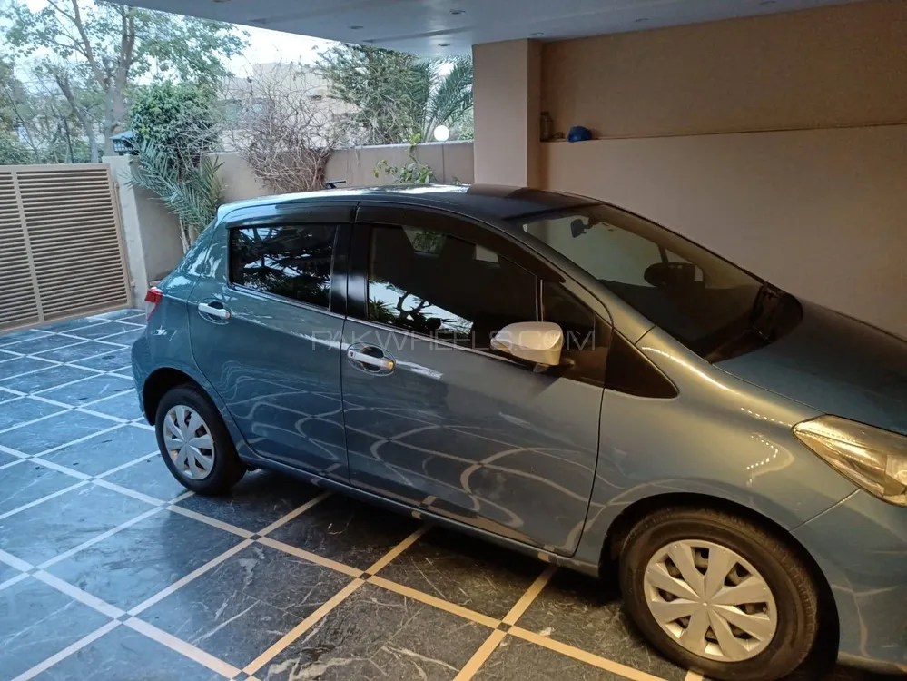 Toyota Vitz 2012 for Sale in Lahore Image-1