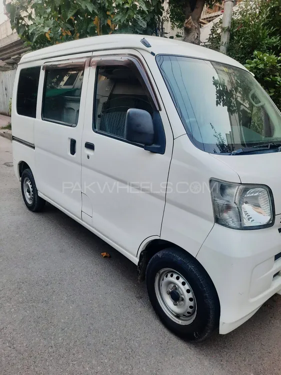 Daihatsu Hijet 2017 for Sale in Faisalabad Image-1