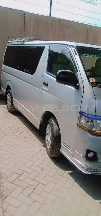 Toyota Hiace 2013 for Sale in Islamabad Image-1