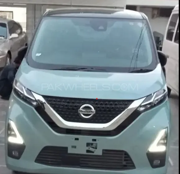 Nissan Dayz Highway Star 2021 for Sale in Karachi Image-1