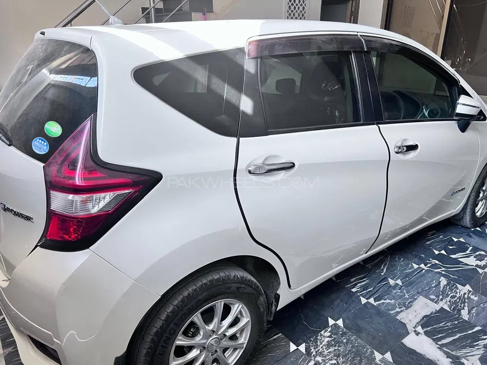 Nissan Note 2018 for Sale in Sahiwal Image-1