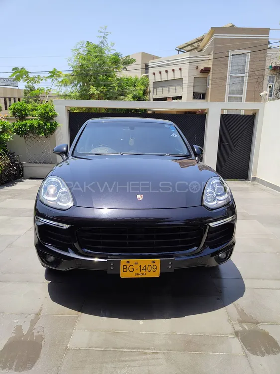 Porsche Cayenne 2017 for Sale in Karachi Image-1